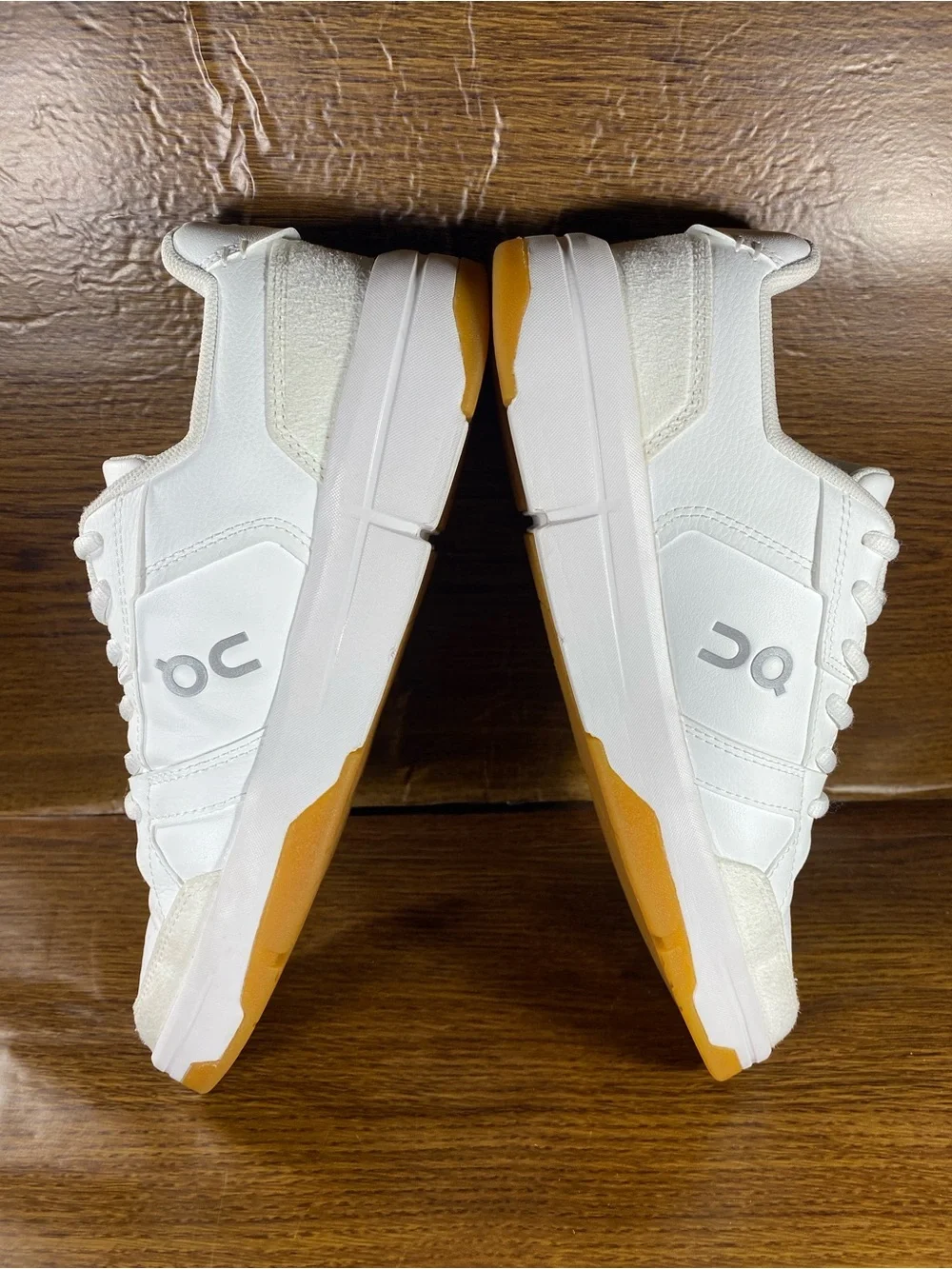 On Cloud Roger women’s shoe size 8.5